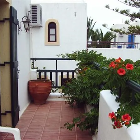Village فندق 4*
